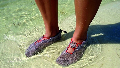 防水镂空赤脚跑鞋